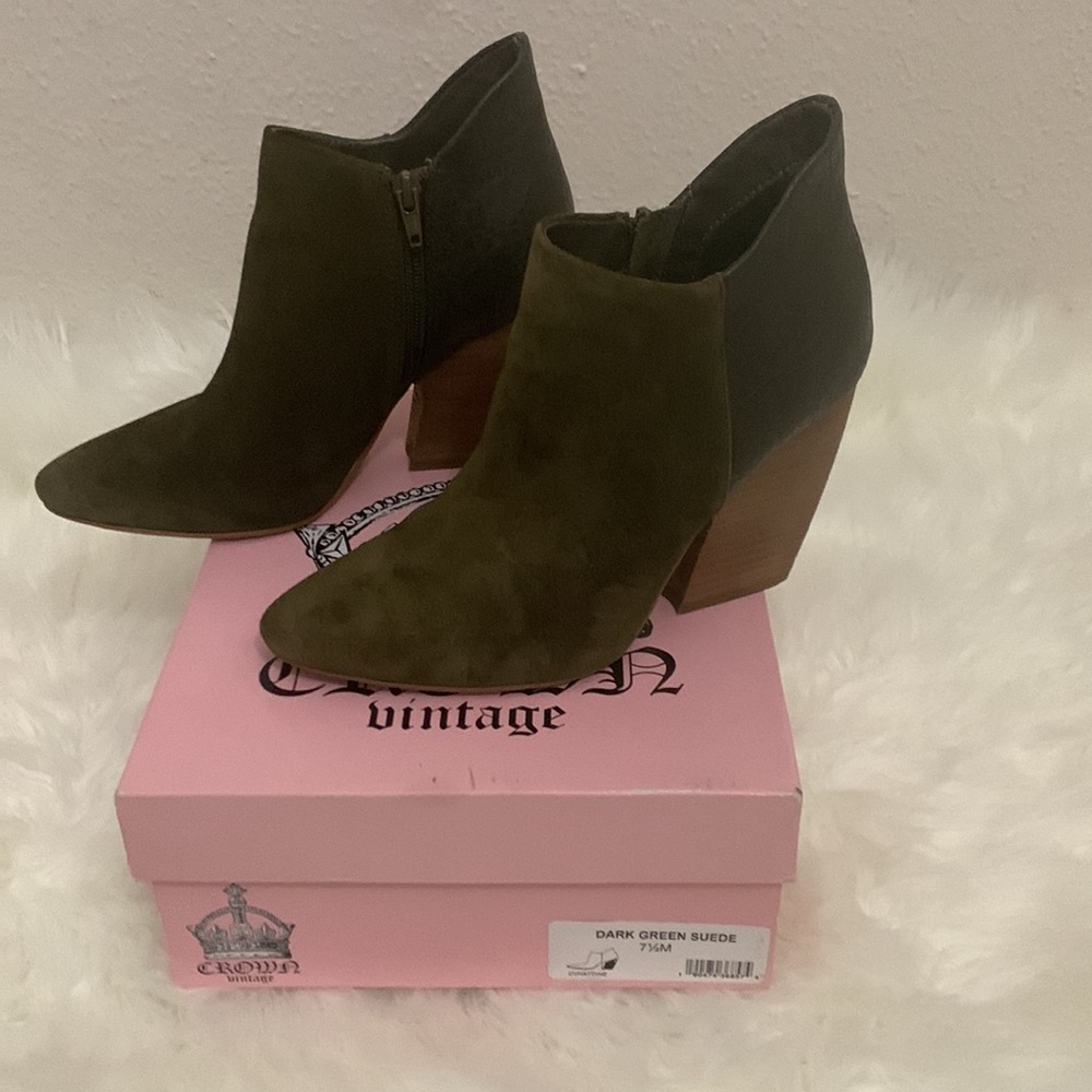 Crown - Suede Bootie - Brown - Size 7.5 - with box - Picture 4 of 11
